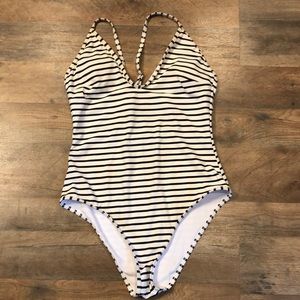 Cupshe 1 piece Bathing Suit. Medium